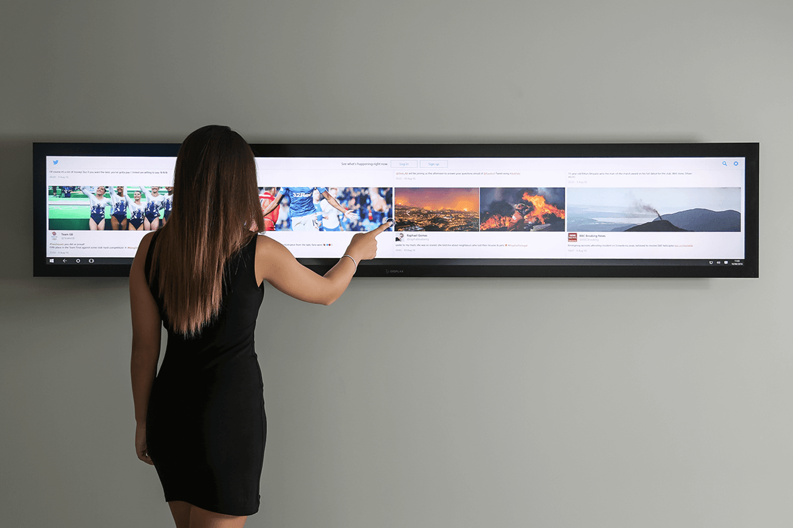 SKIN GLASS has up to 135″ touch active area, which makes it quite flexible for large displays.
